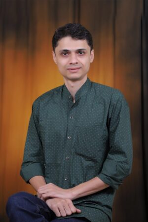 Dr. Mukundraj Vishnudas Garje